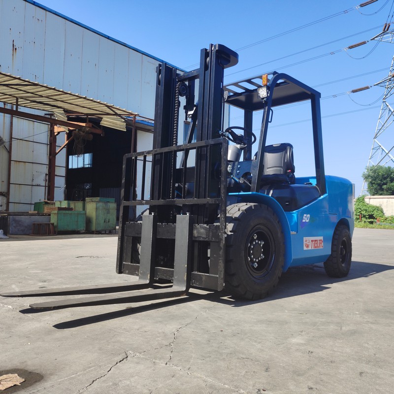 carrello elevatore elettrico da 5 tonnellate