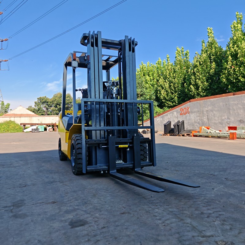 Carrello elevatore diesel da 2,5 t