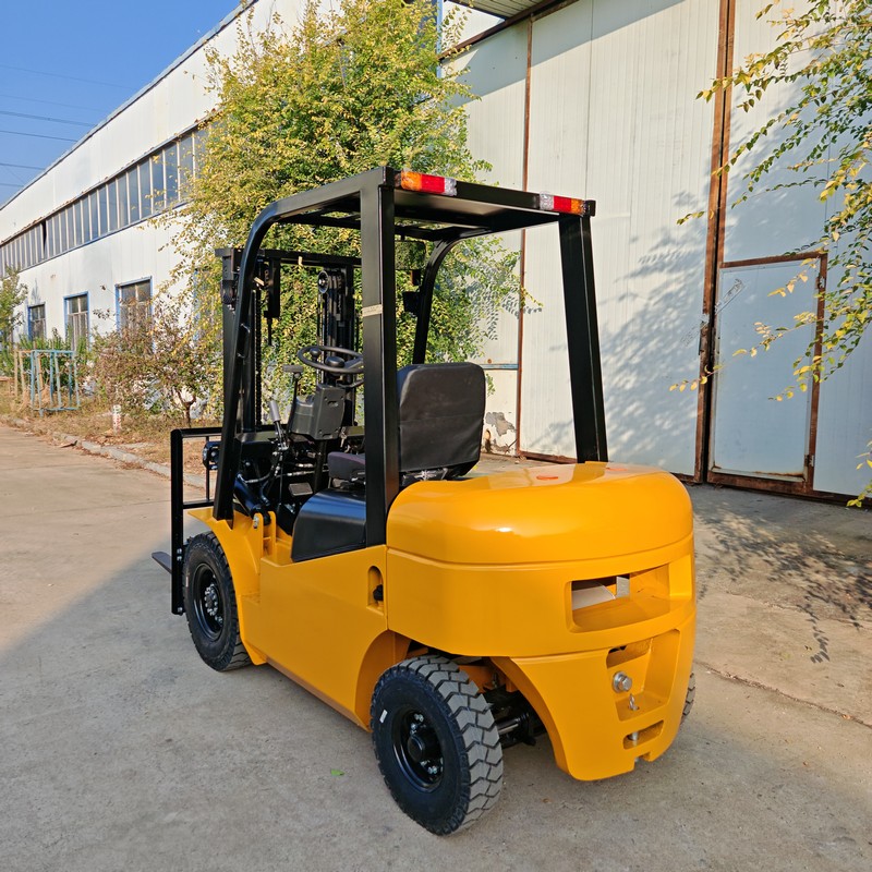 Carrello elevatore diesel 2T