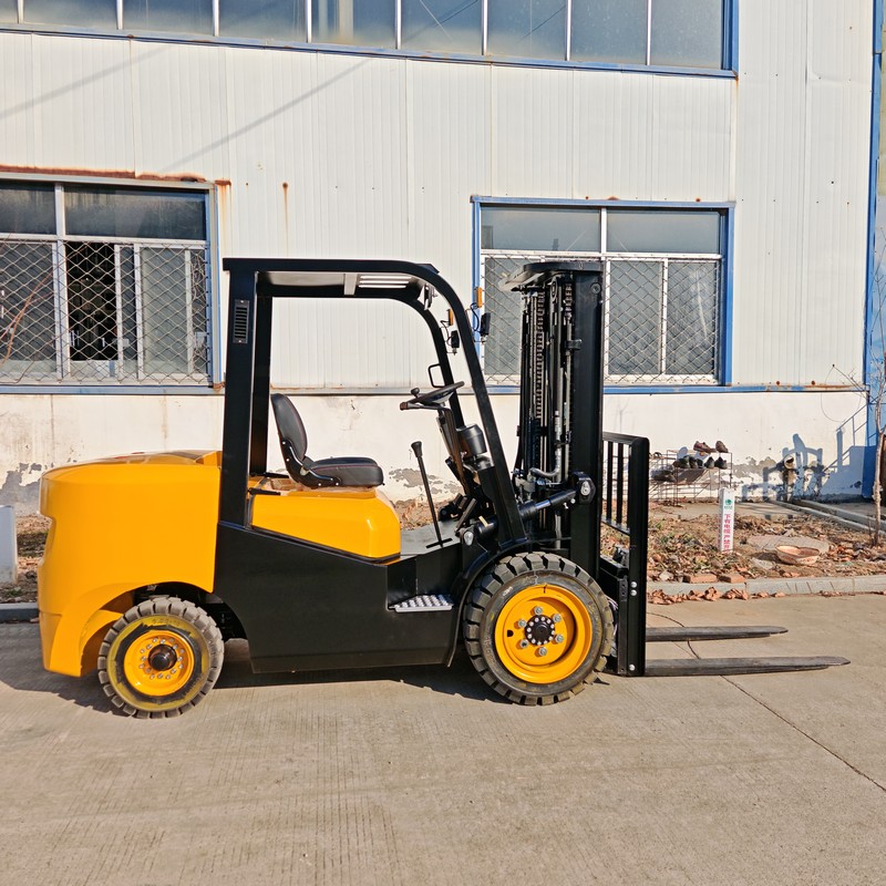 Carrello elevatore diesel 3T