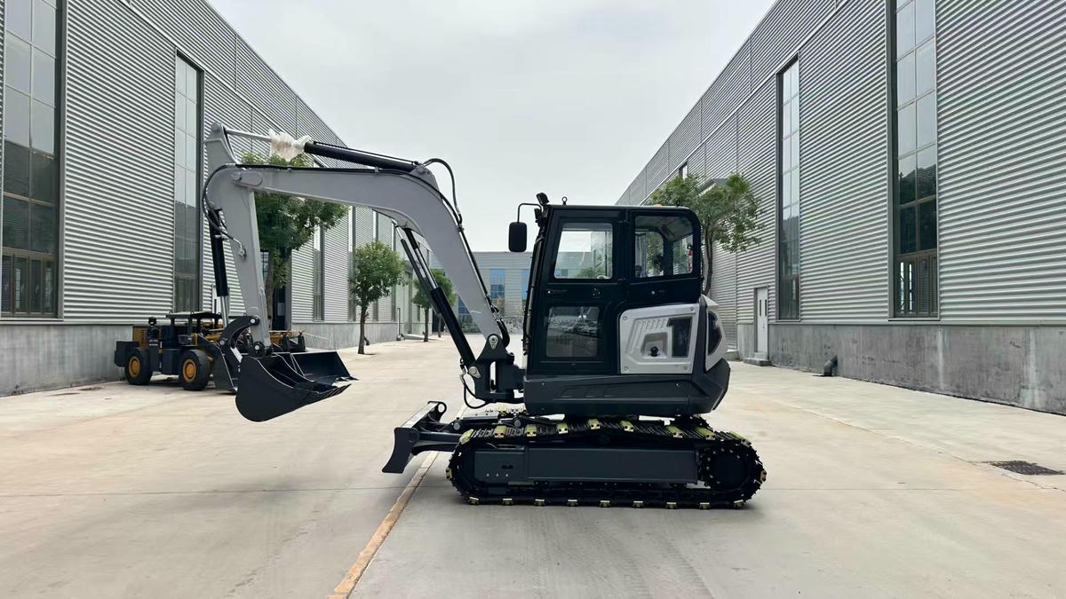 Piccolo scavatore da giardino